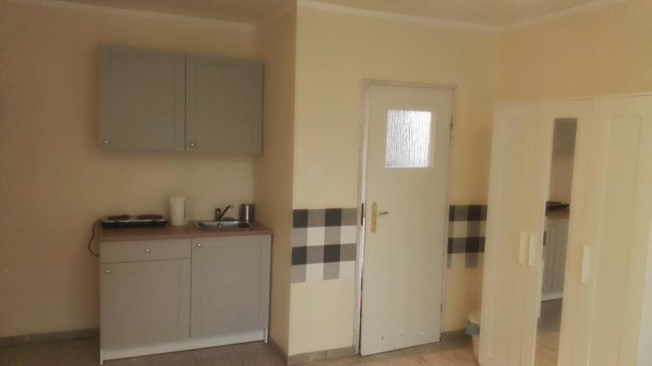 Pokoje Luiza Apartment โอสโตรดา ภายนอก รูปภาพ